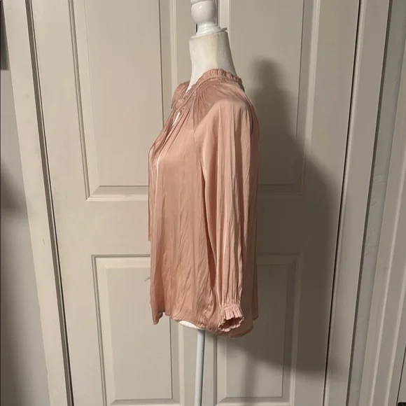 Elegant Pink Women's Top - Picture 2 of 3